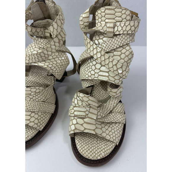 Freebird by Steven Rare Claw Python Snake Heel Sandals Strappy Cream Size 7 EUC - Picture 4 of 16